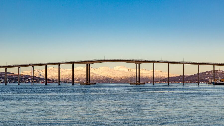 1 Hour Photo & History Cruise - Seeing Tromsø from the sea