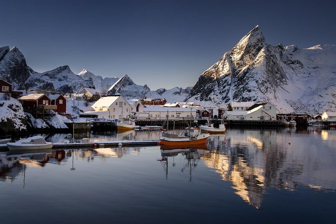 2- Day Lofoten Top Highlights Photo Tour - Vehicle comfort and group size