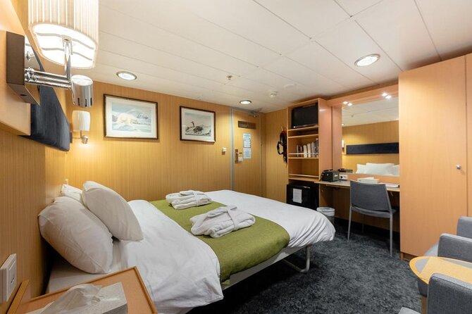 24hr Northern Lights & Whale Watching Cruise - Returning to Tromsø around 7:00 PM