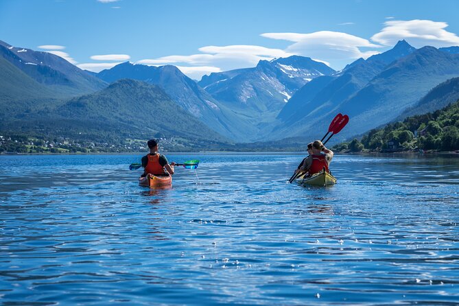 3-Hour Kayak Tour in Åndalsnes - Paddling toward Isfjorden and Romsdalsalpene