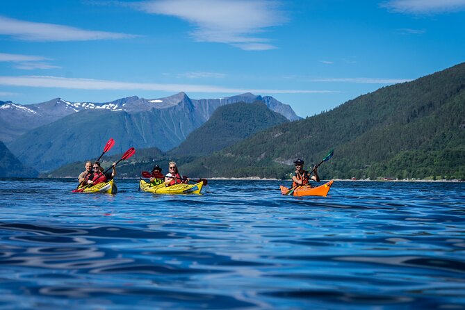 3-Hour Kayak Tour in Åndalsnes - Getting your bearings in Åndalsnes