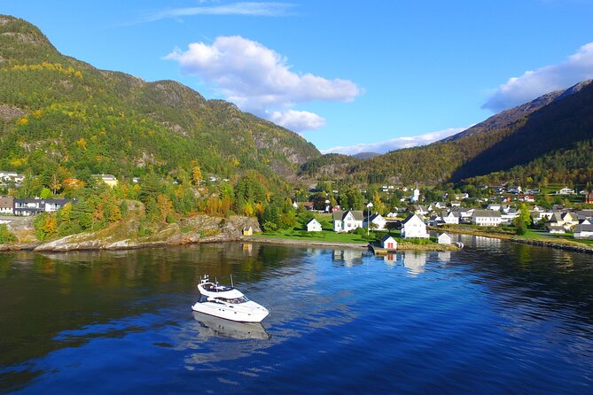 4 Day Bergen - Hardangerfjord private fjord-cruise - Day 3: Waterfalls, wooden boats, and a quiet fjord