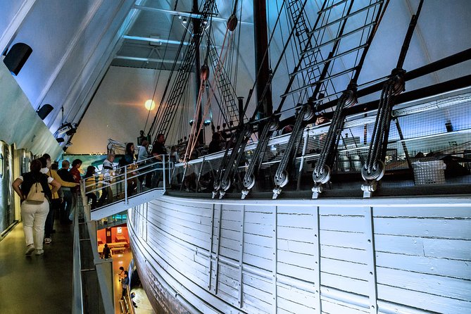 8 hours Full-Day Exclusive Oslo Tailormade Guided Limo Tour - Norsk Folkemuseum as an optional addition