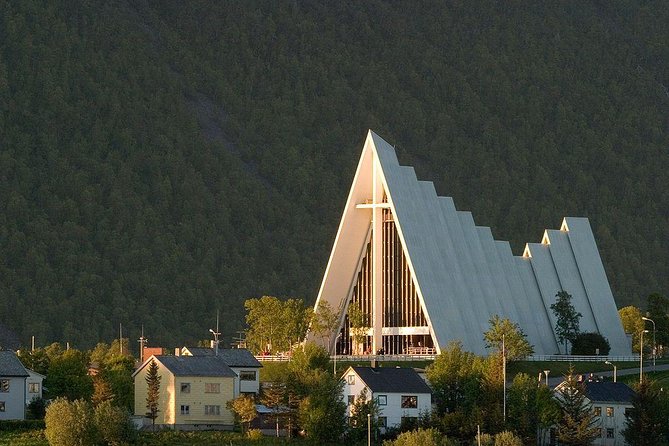 A Tromsø Introduction: A Self-Guided Audio Tour - The Roald Amundsen statue and polar ambition