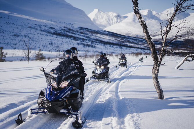Adventure Snowmobile Safari - Getting ready in thermal gear