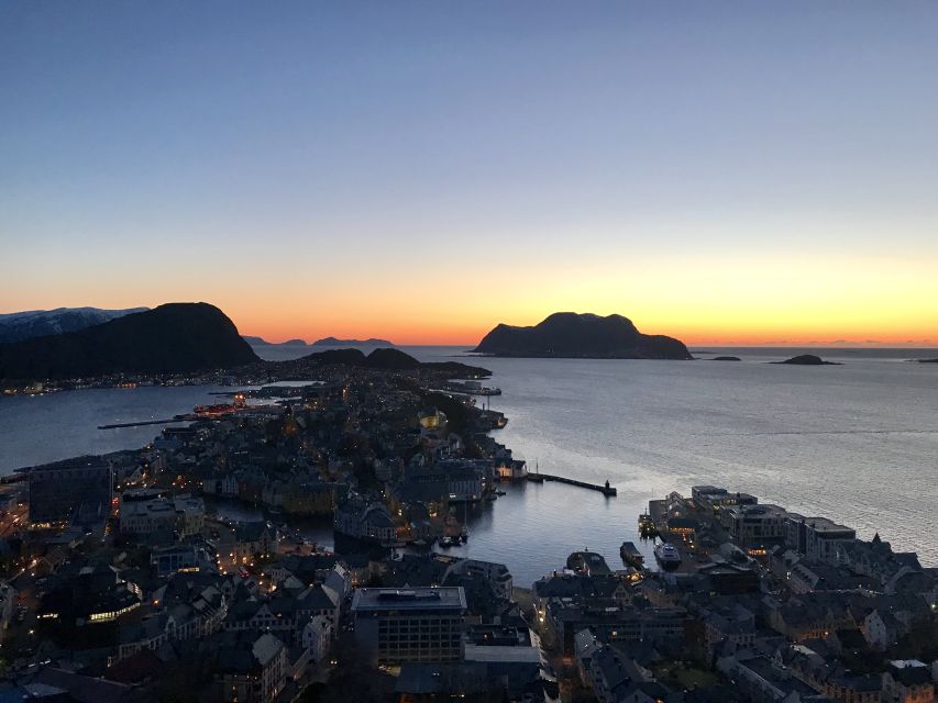 Ålesund: Ålesund and Surrounding Islands Audio Guide Tour - The $136 price: who gets fair value