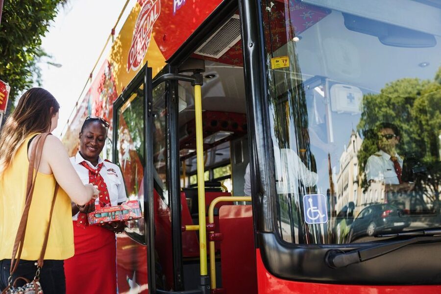 Alesund: City Sightseeing Hop-On Hop-Off Bus Tour - Stop 8: Alesund Aquarium and Atlanterhavsparken