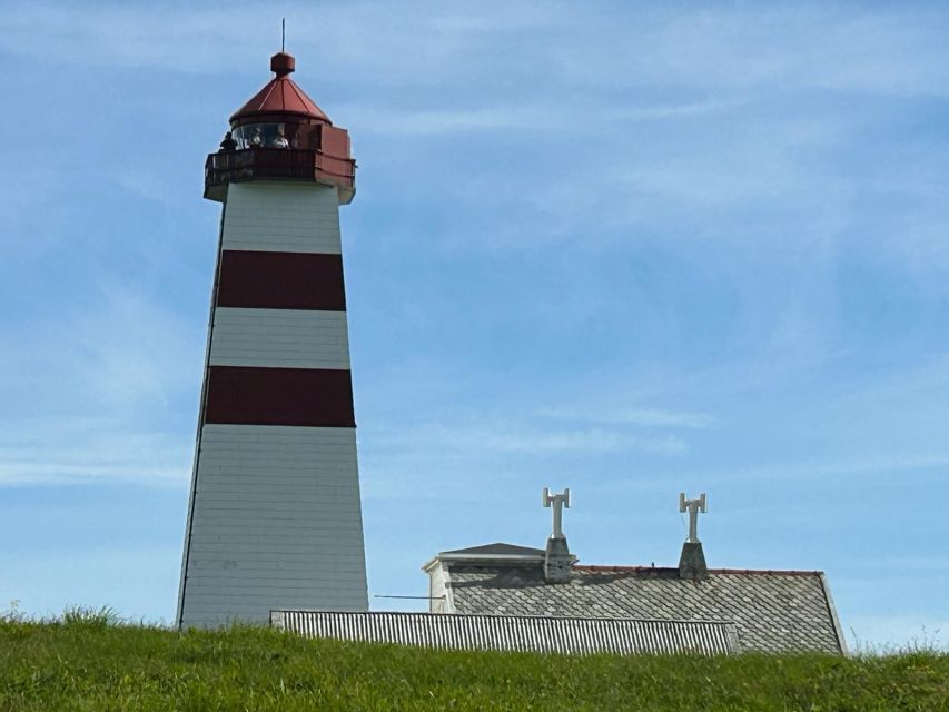 Ålesund: Giske and Godøy Islands Guided Sightseeing Tour - Alnes Lighthouse and the Atlantic view