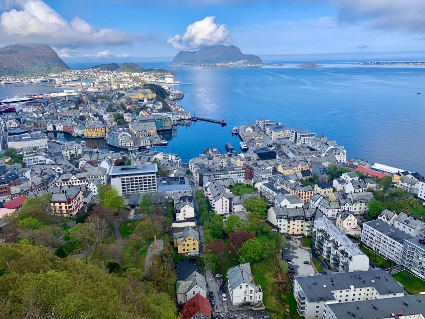 Alesund: Private Tour to the Viking Islands - Starting beside Ålesund Town Hall
