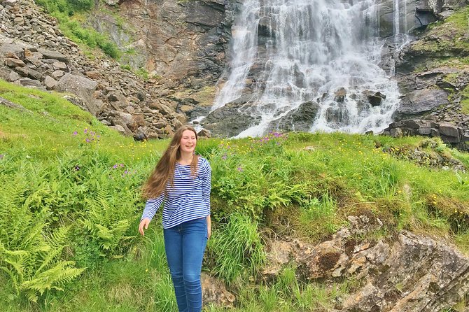 AMAZING HARDANGER FJORD: Private guided round trip from Bergen, 10 hours - Norwegian Nature Center and the Hardangervidda story