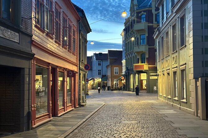Audio Walking Tour in Bergen Famous Ghosts Location - Bryggen and the hard side of harbor life
