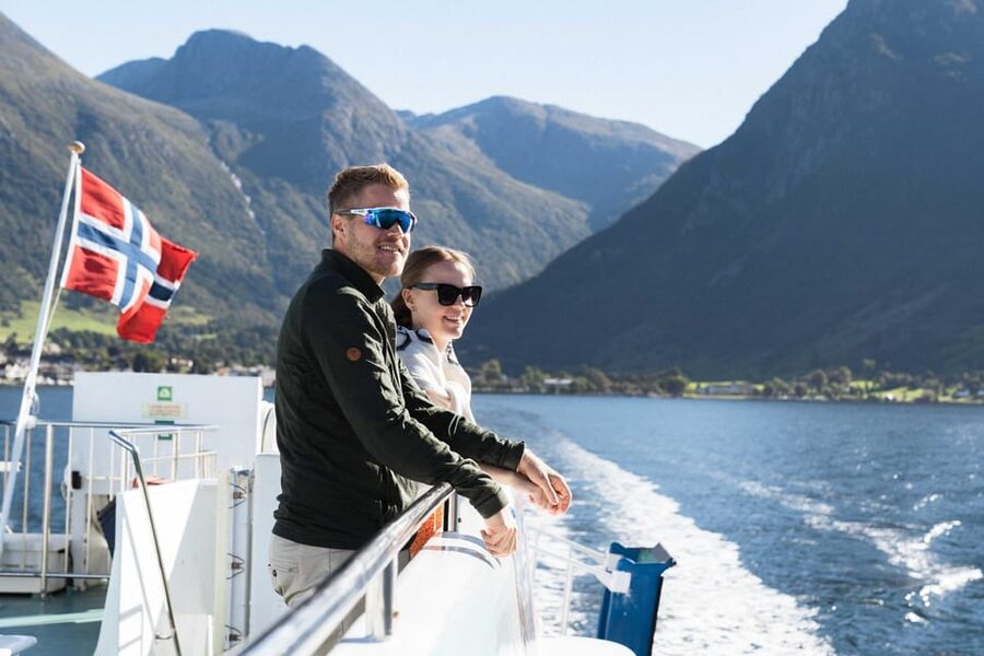 Bergen: Cruise to beautiful Rosendal by the Hardangerfjord - Three and a half hours in Rosendal