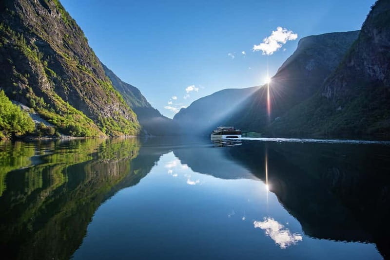 Bergen: Flam Railway, Stegastein and Fjord Cruise Day Tour - Flåm, colorful houses, and the railway museum