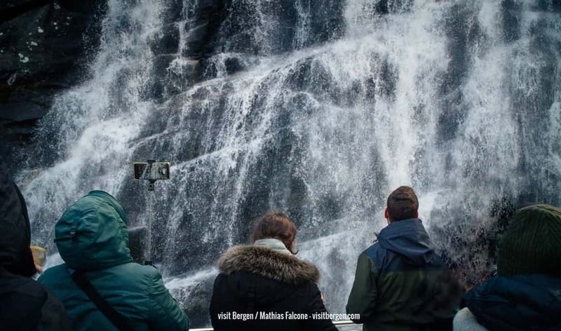 Bergen: Mostraumen Fjord & Waterfall Cruise - Osterfjord: The Main Event Begins