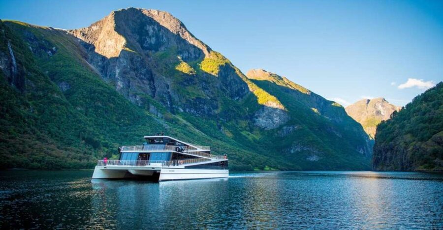 Bergen: Nærøyfjord Cruise and Flåm Railway Ride to Oslo - Why this Bergen to Oslo journey works