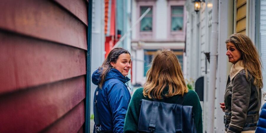 Bergen: Nordnes Neighborhood Hidden Gems Walking Tour - Weather, hills, and the $30 value