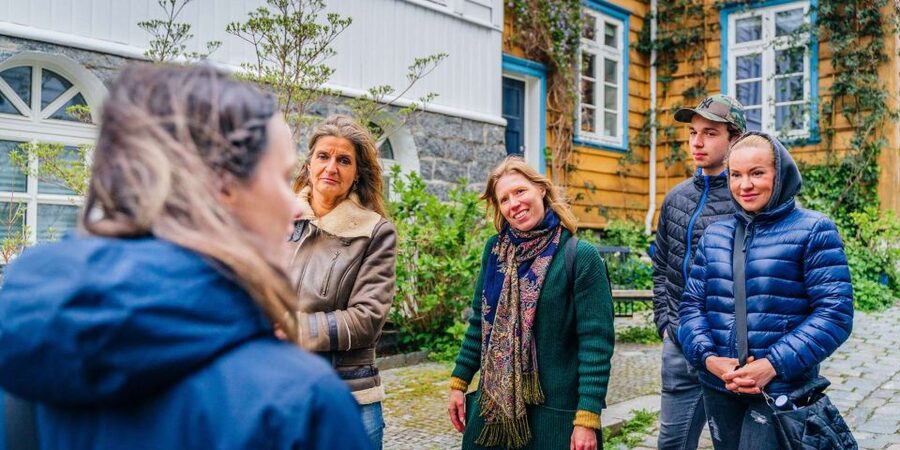 Bergen: Nordnes Neighborhood Hidden Gems Walking Tour - Meeting at the old white stone building