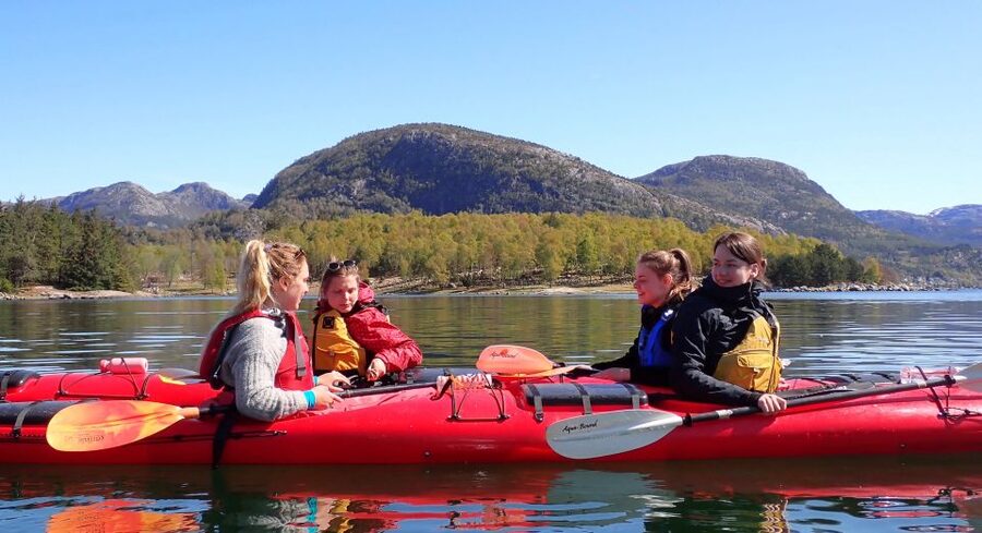 Bergen: Øygarden Islets Guided Kayaking Tour - Leaving Bergen for the Øygarden coast