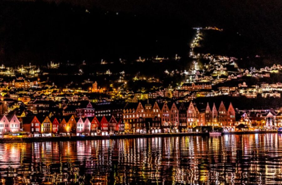 Bergen: Private Guided City Sightseeing Tour - What the three-hour schedule can realistically cover