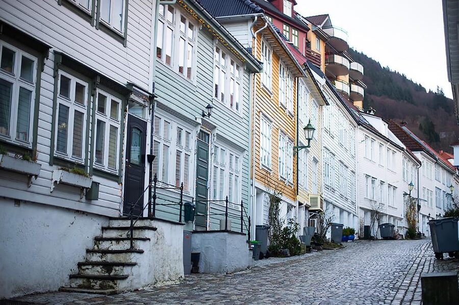 Bergen's Twilight Magic: An Evening Adventure - The waterfront after dark