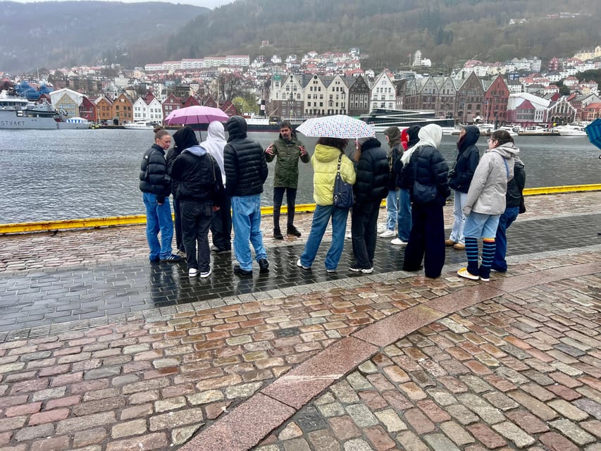 Bergen: Sightseeing Walking Tour with Ferry Ride - The guides make the difference
