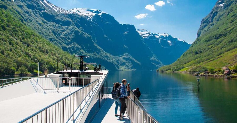 Bergen: Viking Village, Nærøyfjord Cruise & Flåm Railway - Njardarheimr, a hands-on look at Viking life
