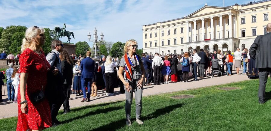 Best of Oslo: Walking Tour with a local guide - City Hall, the Royal Palace, and Oslo’s main avenue