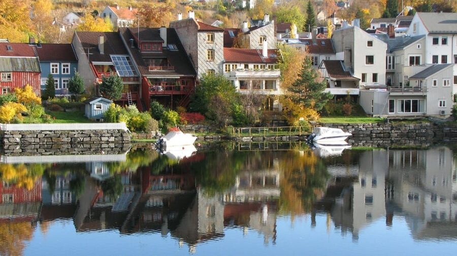 Best of Trondheim: Private Walking Tour with a Local - Along the Nidelva River and across the Old Town Bridge