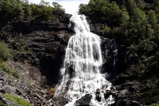 Bride's Veil and Steinsdalsfossen waterfalls with sceneries of Hardanger Fjord - The road to Bride’s Veil through Osterøy and Kvamskogen