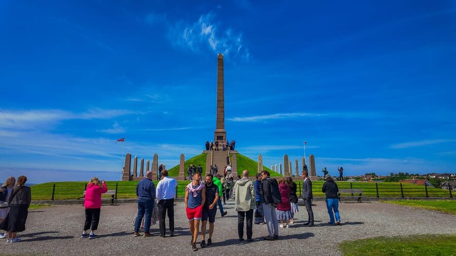 Discover Haugesund and visit a local mountain farmer - Harald Fairhair and the National Monument