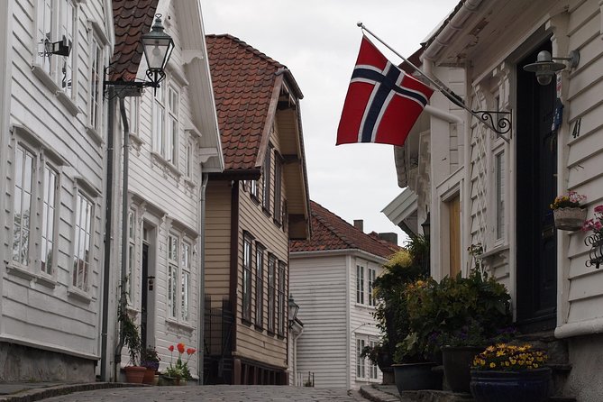 Discover Sensational Stavanger: Self-Guided Audio Tour - Stavanger Cathedral and centuries of Norwegian history
