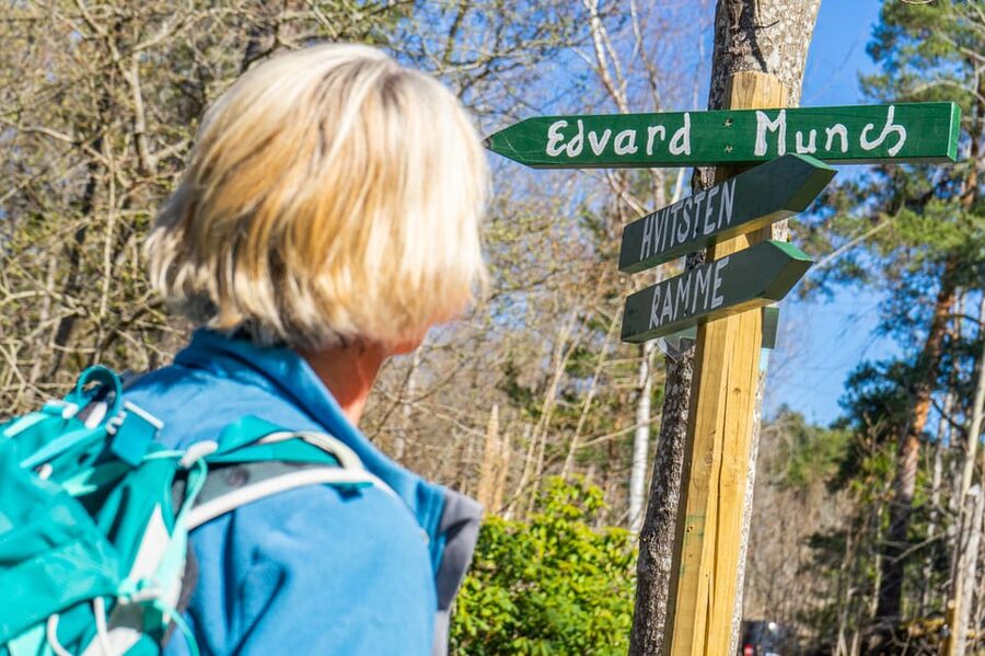 Drøbak: Guided walk along the coastal path and the forest - Ramme Gård and Edvard Munch’s summer house