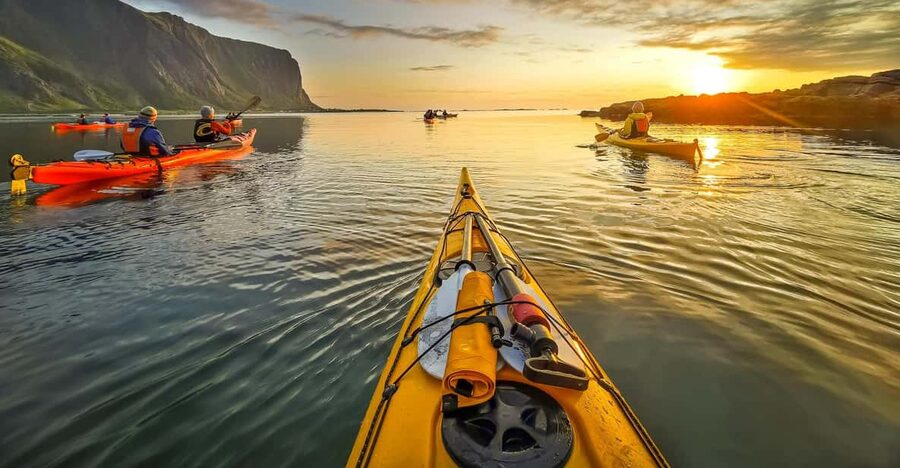Eggum: Lofoten Islands Midnight Sun Kayak Tour - The island stop with tea, hot chocolate, and cookies