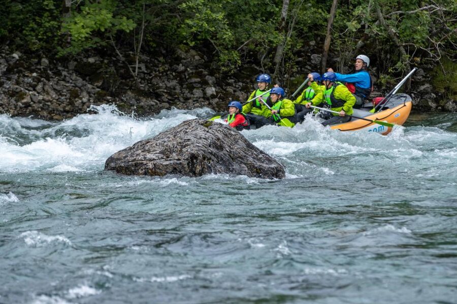 Family Rafting - Voss - Safety instruction before the first rapid