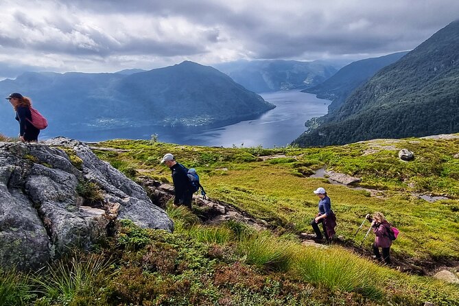 Fjord Hiking - Public tour - What the three to five hours on foot feel like