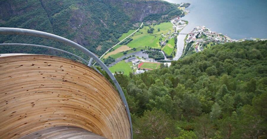 Flåm: Borgund Stave Church, Lærdal, and Stegastein Tour - Why this Flåm route packs in so much