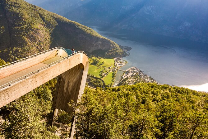 Flam: The Spectacular Stegastein Viewpoint Tour (Small Group) - Why Stegastein makes a short tour worthwhile