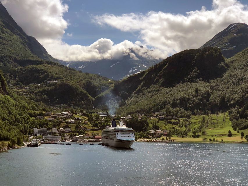 From Ålesund: Private Day Trip to Geirangerfjord - Key points at a glance