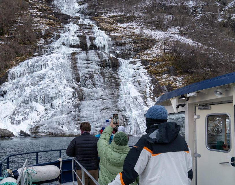 From Ålesund: Winter Fjord Cruise to Geirangerfjord - Who should book this Ålesund fjord cruise?