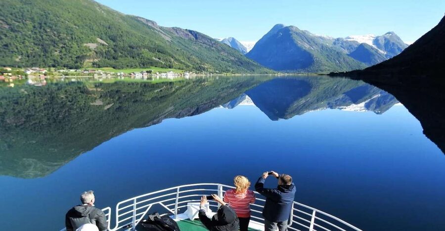 From Balestrand: Fjord Cruise to Fjærland- Round trip - Why the fjord crossing is the real star