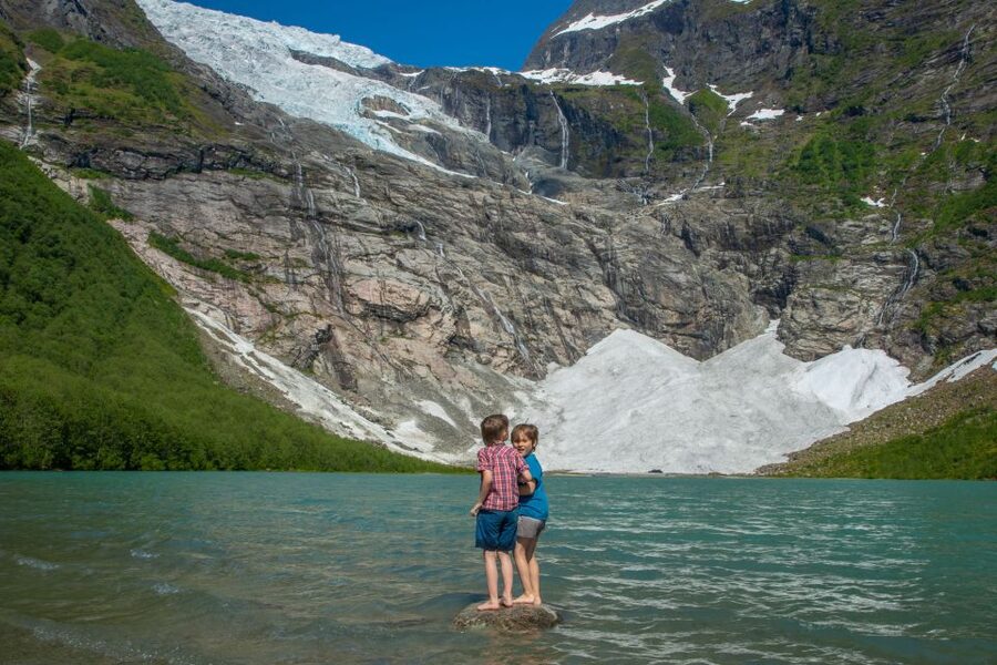 From Balestrand: Guided Fjord & Glacier Tour to Fjærland - Who should book this Fjærland outing?