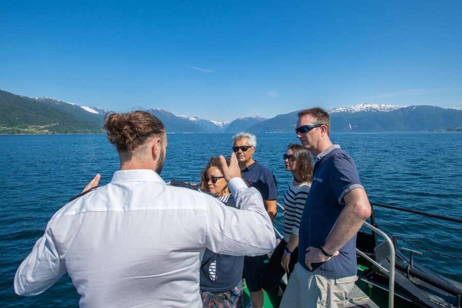 From Balestrand: Guided Fjord & Glacier Tour to Fjærland - The 12:10 departure from Balestrand