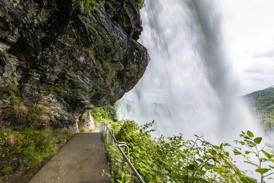 From Bergen: Folgefonna National Park & Glacier Lake Tour - Key Points