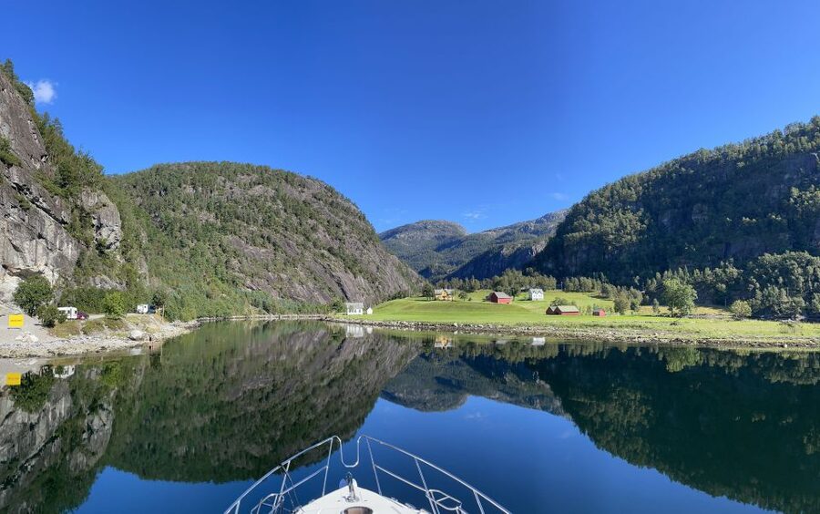 From Bergen: Modalen Private Fjord Cruise with Waterfalls - Entering the narrow fjords of Modalen
