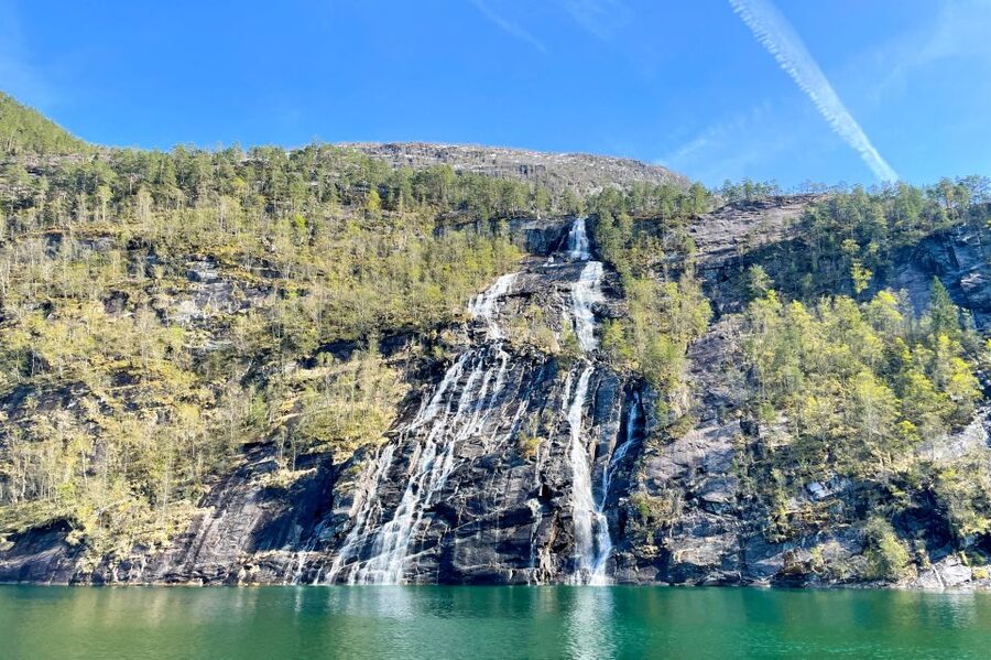 From Bergen: Modalen Private Fjord Cruise with Waterfalls - Fulufjallet waterfall on the return