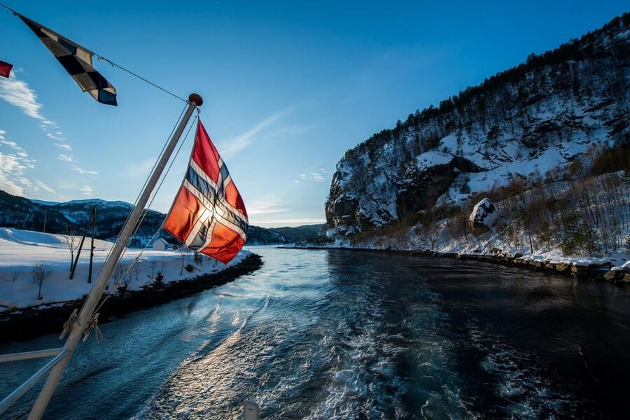 From Bergen: The Original Fjord Cruise to Mostraumen - Coffee, cinnamon buns, and simple food onboard