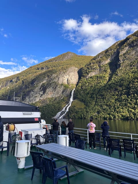 From Geiranger: Dalsnibba & Eagle Road Private Tour & Picnic - What to bring and how to plan the day