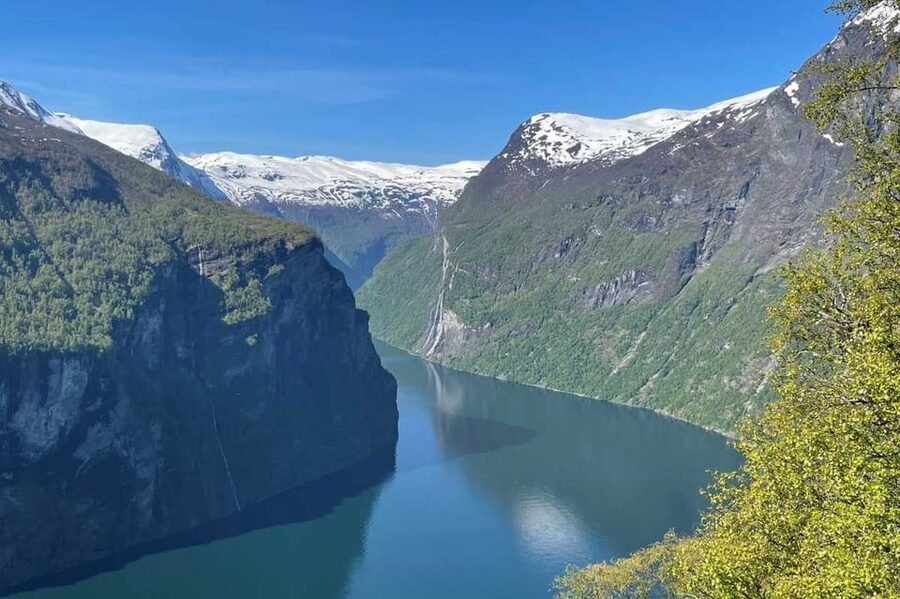 From Hellesylt: The Best of Geiranger Shore Excursion - What the bus ride is really like