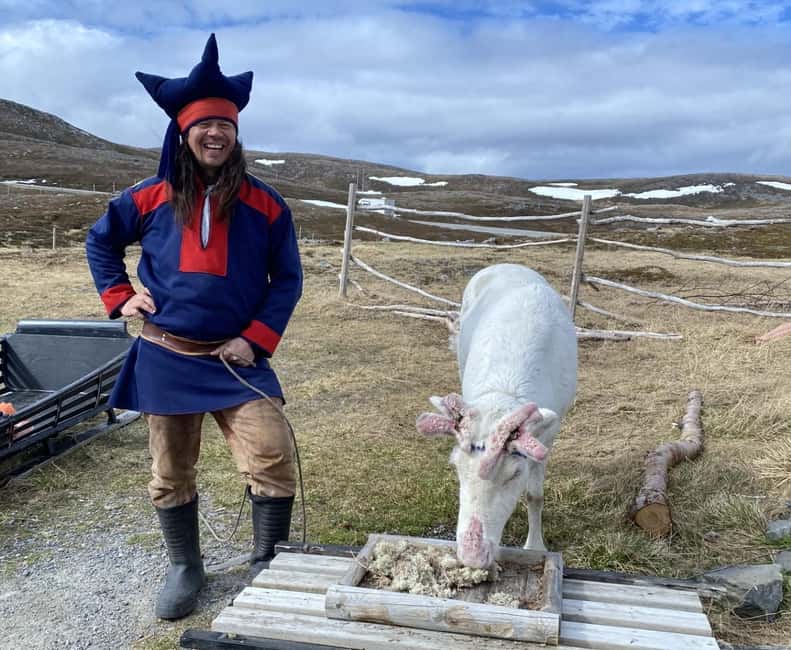 From Honningsvåg: North Cape and King Crabs Tour - The king crab stop on the return trip