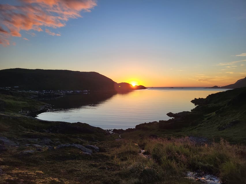 From Honningsvåg: North Cape and King Crabs Tour - Guides, group size, and the feel of the ride